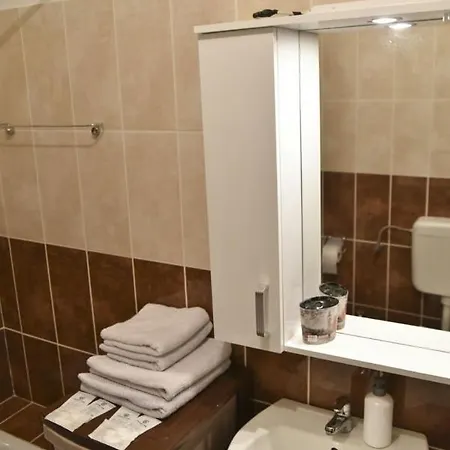 Luna Apartment